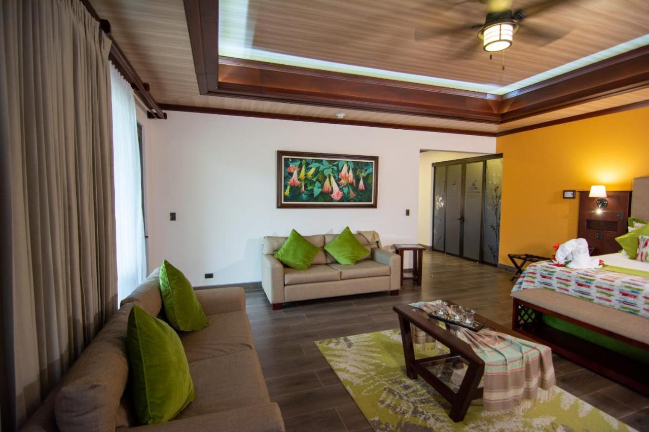 Hotel Arenal Springs Resort & Spa La Fortuna Eksteriør bilde Suite at Hotel Finca San Isidro