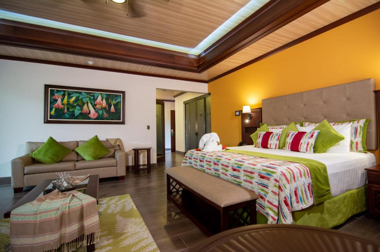 Hotel Arenal Springs Resort & Spa La Fortuna Eksteriør bilde A room at the hotel