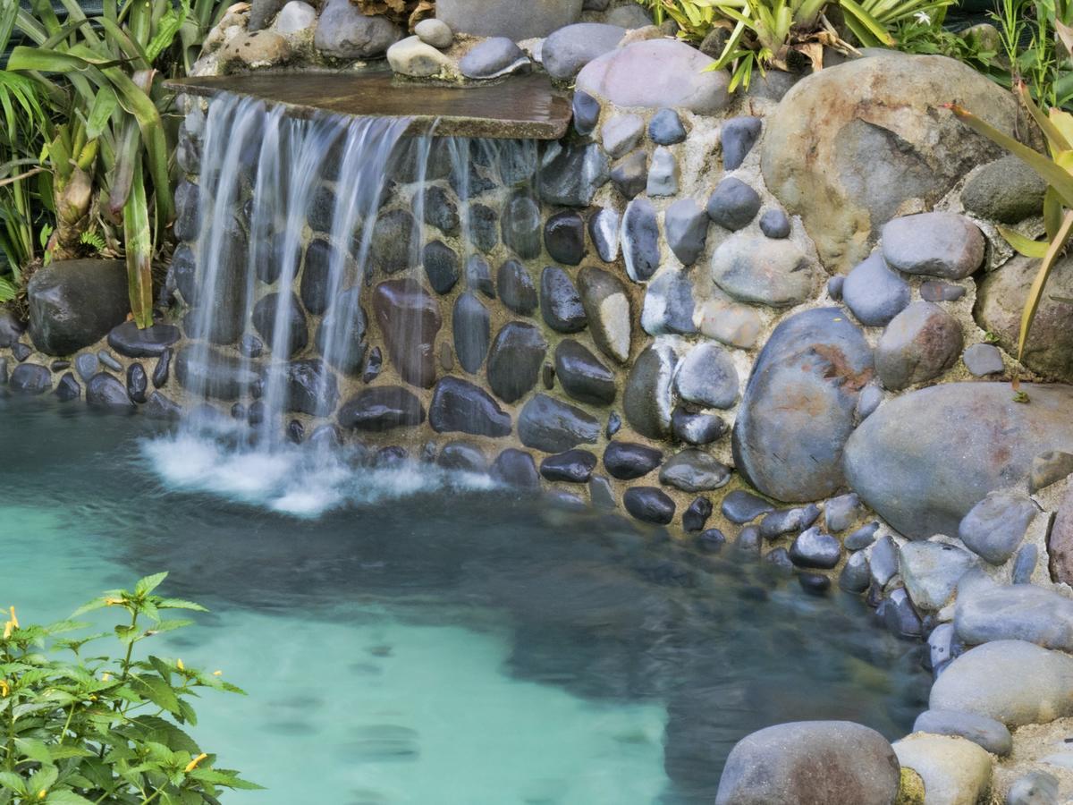 Hotel Arenal Springs Resort & Spa La Fortuna Eksteriør bilde Hot springs in Baños, Ecuador